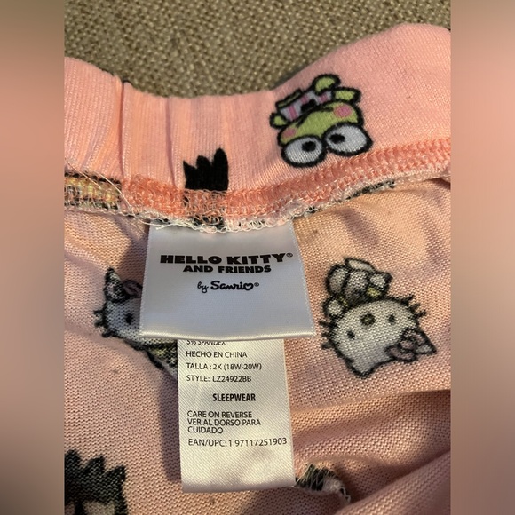Hello kitty and friends plus size shorts - Picture 3 of 3